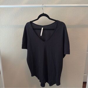 Aritzia Black Relaxed Short Sleeve Tee